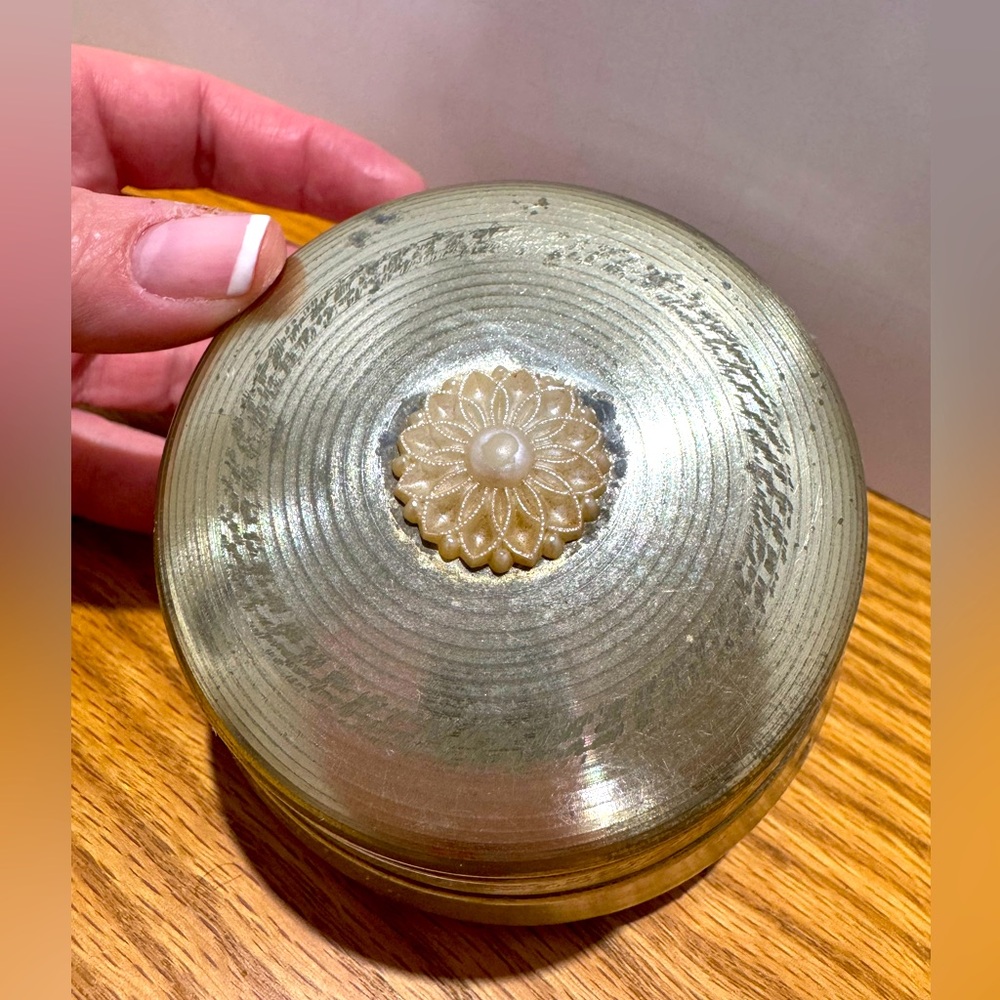 Aluminum powder puff music Box Vintage 1940s with Floral Accent